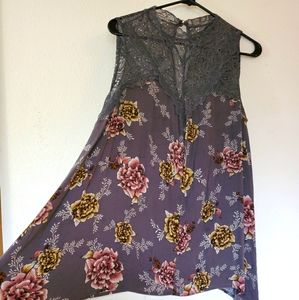 Torrid shark cut lace top tank